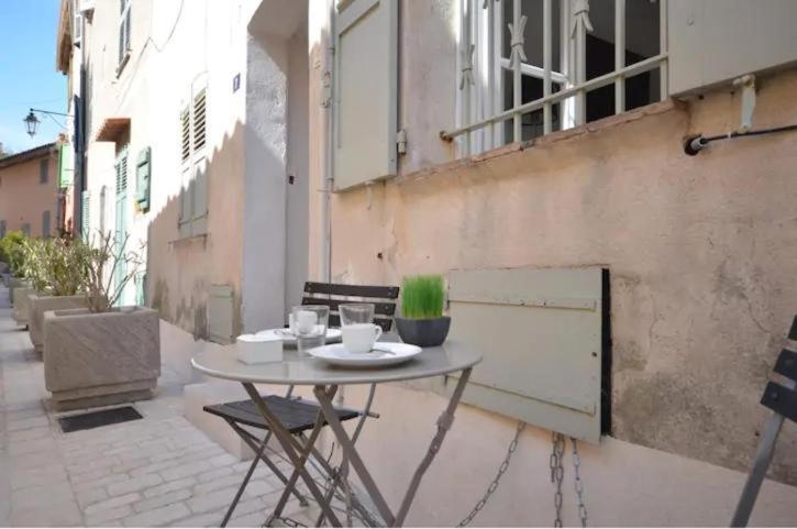 Appartement 3 Studios Centre Ville Saint Tropez Avec Parking Buitenkant foto
