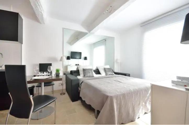 Appartement 3 Studios Centre Ville Saint Tropez Avec Parking Buitenkant foto